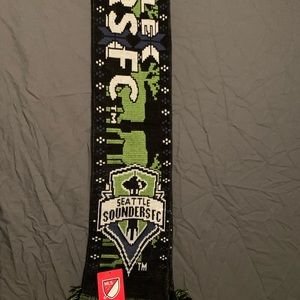 Seattle sounders scarf. New with tag